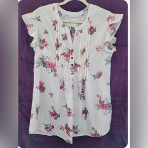 Brand: pretty delicate blouse